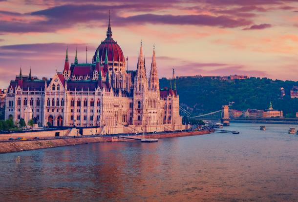 Chinese tourists flood Hungary